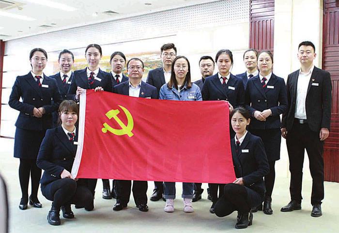 唯品会上买了双aj 图里圈的那个送的鞋带系在上面 现在剪开来了但是还在 可以正常退换货吗？游戏画面